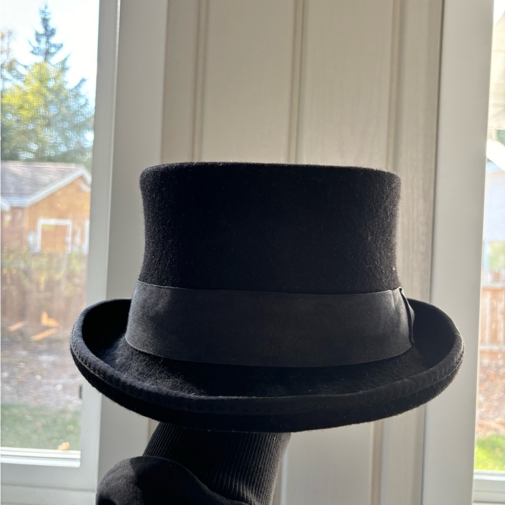 Top Hat Chapel Hats Black